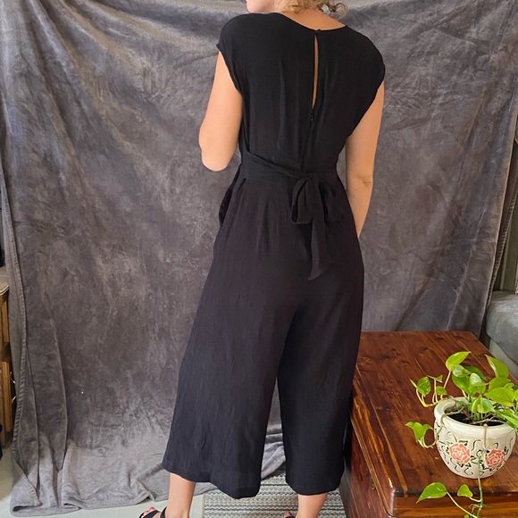 Black jumpsuit from Anthropologie - Picture 17 of 17